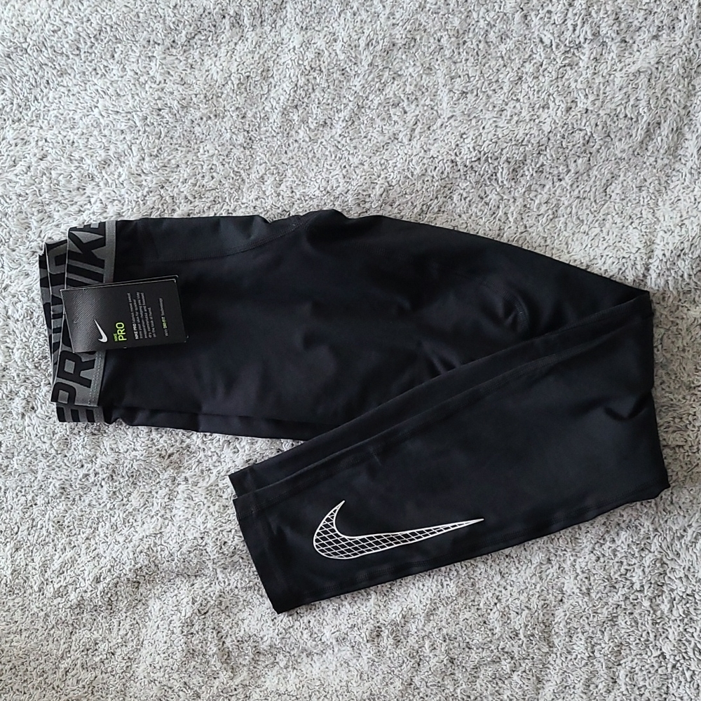 NWT- NIKE PRO compression pants (Boys XL)